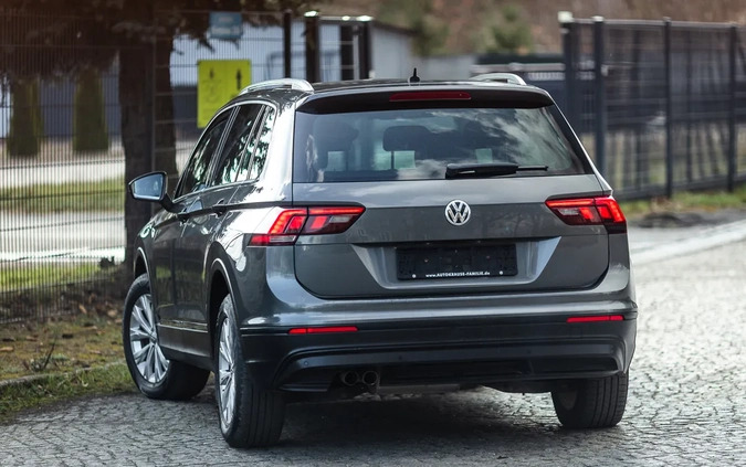 Volkswagen Tiguan cena 67900 przebieg: 159000, rok produkcji 2017 z Szamocin małe 631